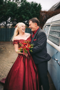 hochzeitsfotograf-wolfsburg-couple-shooting-mit-vw-bus-8 Brautpaar Couple Shooting mit VW Bus