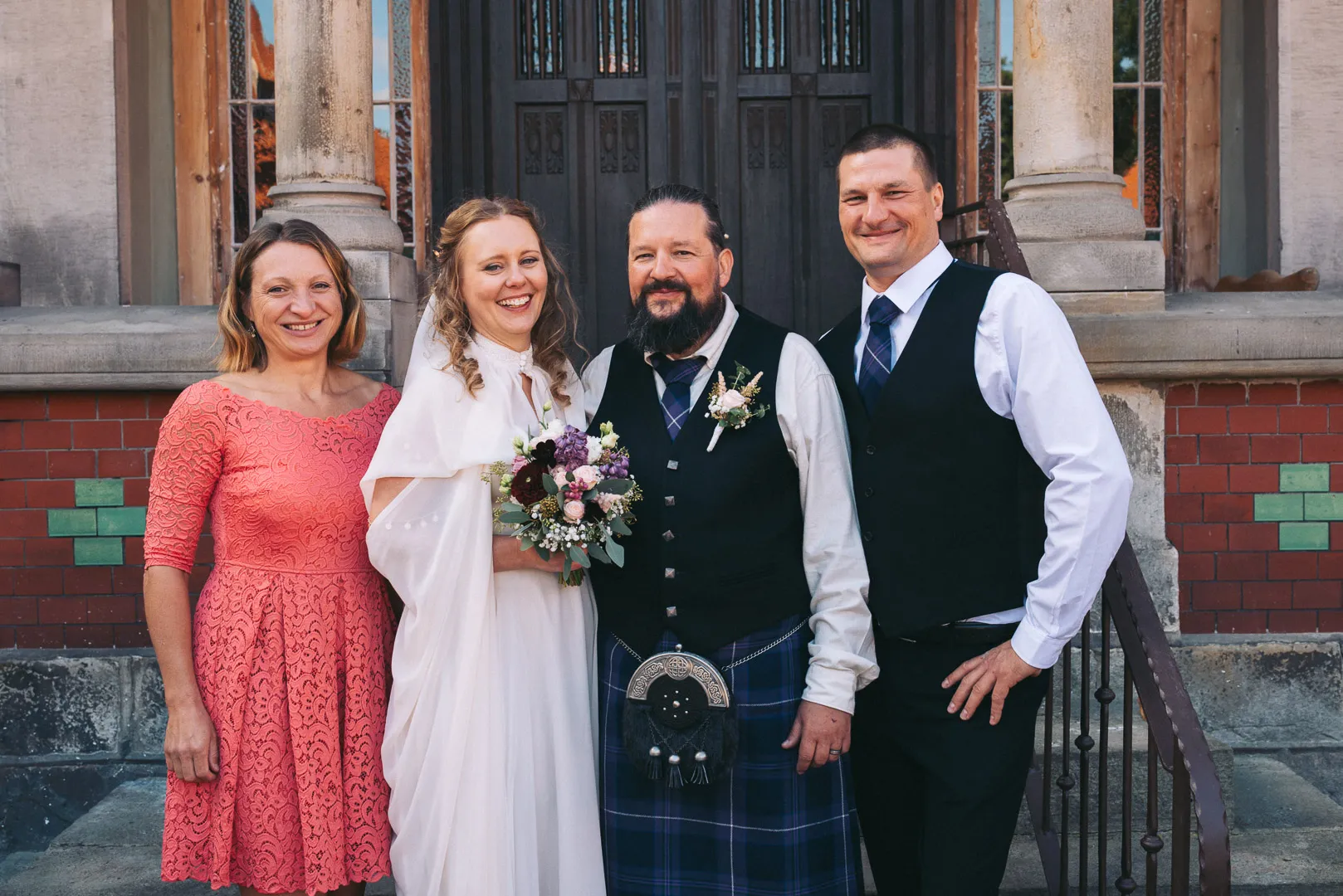 hochzeitsfotograf-wolfsburg-hochzeitsfeier-farminn-wittingen-37 Hochzeitsreportage der Hochzeitsfeier im FarmInn Kakerbeck