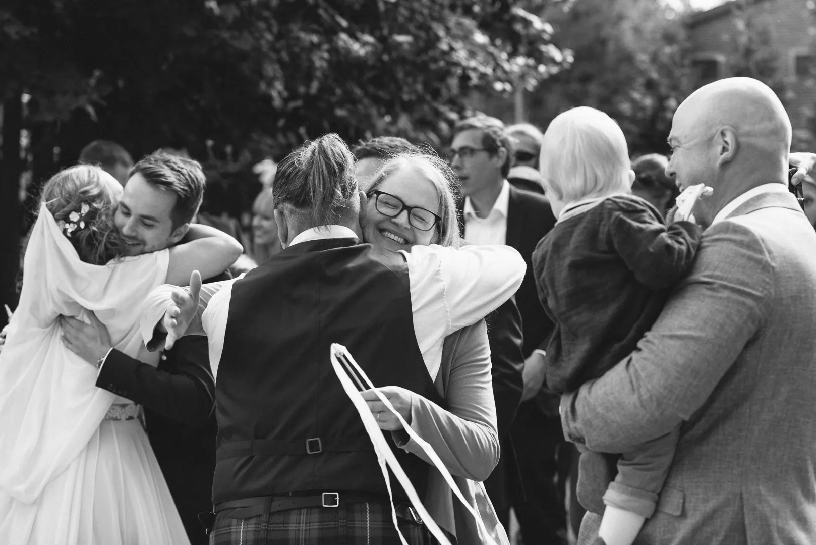 hochzeitsfotograf-wolfsburg-hochzeitsfeier-farminn-wittingen-5 Hochzeitsreportage der Hochzeitsfeier im FarmInn Kakerbeck