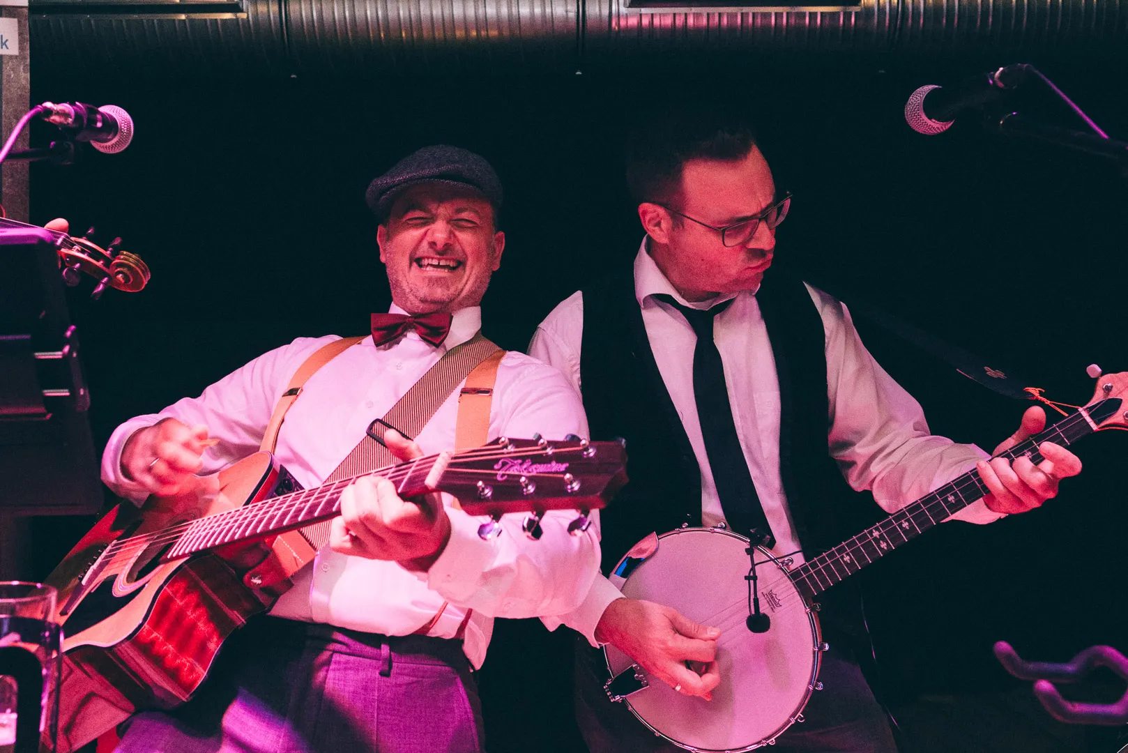 hochzeitsfotograf-wolfsburg-hochzeitsfeier-farminn-wittingen-58 Hochzeitsreportage der Hochzeitsfeier im FarmInn Kakerbeck