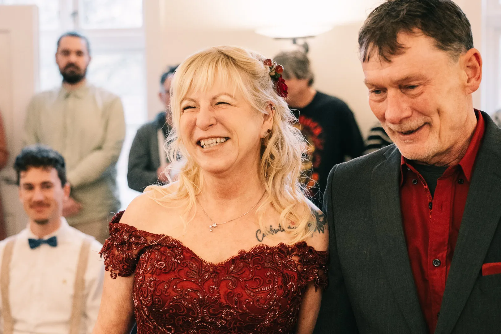 hochzeitsfotograf-wolfsburg-trauung-im-schloss-fallersleben-122 Hochzeitsreportage im Standesamt Schloss Fallersleben