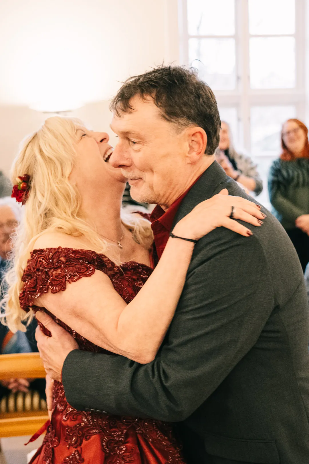 hochzeitsfotograf-wolfsburg-trauung-im-schloss-fallersleben-142 Hochzeitsreportage im Standesamt Schloss Fallersleben