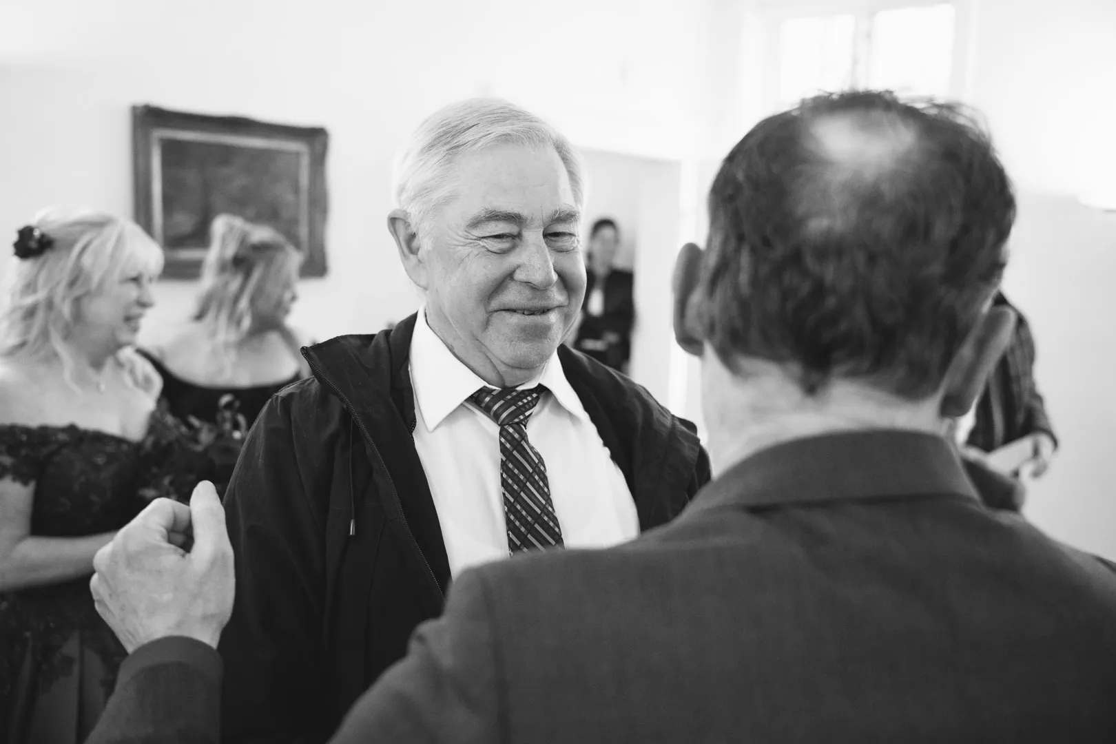 hochzeitsfotograf-wolfsburg-trauung-im-schloss-fallersleben-185 Hochzeitsreportage im Standesamt Schloss Fallersleben