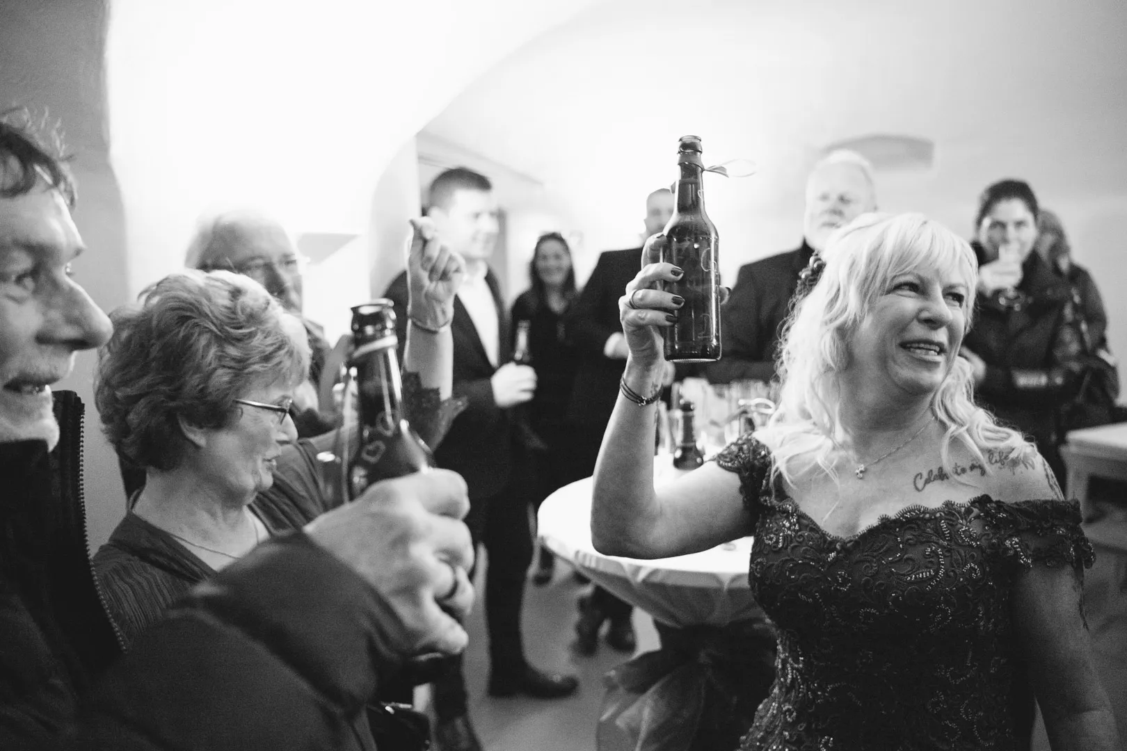 hochzeitsfotograf-wolfsburg-trauung-im-schloss-fallersleben-203 Hochzeitsreportage im Schloss Fallersleben Empfang im Gewölbekeller